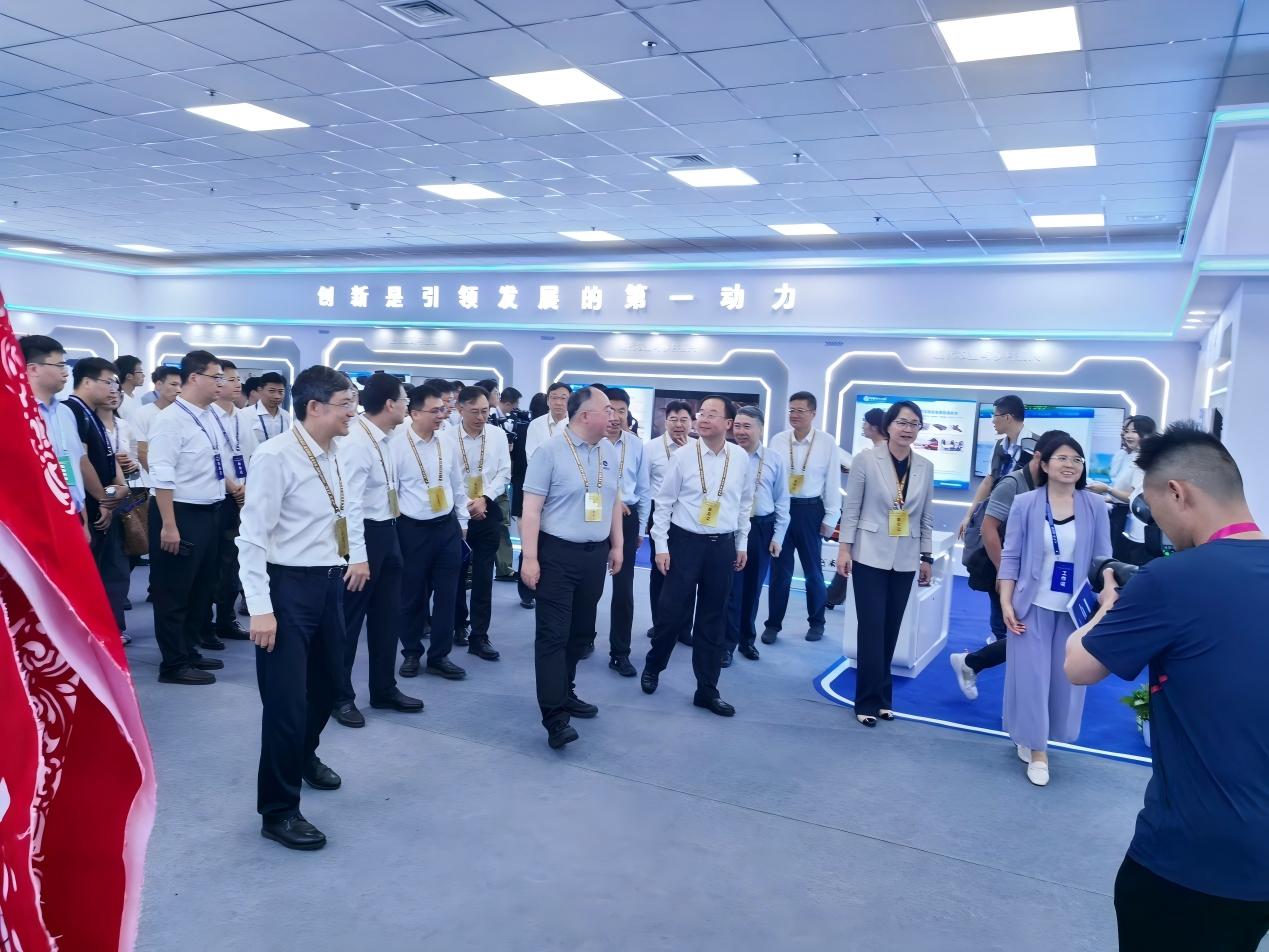 河南省“豫你攜手創贏未來”大學生創新創業大賽斬獲佳績 一銀兩銅彰顯創新實力，數字文化創意內容應用服務脫穎而出